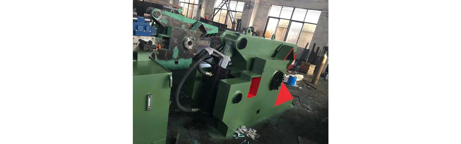 Crocodile Shears Machine